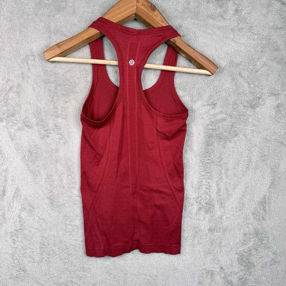 Lululemon Swiftly Tech Racerback Tank Top Womens 2 Dark Red Logo Athleisure
